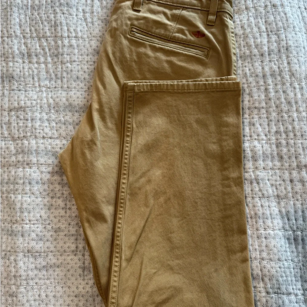 Men's Dockers Khaki Pants 33x30 - Picture 2 of 4